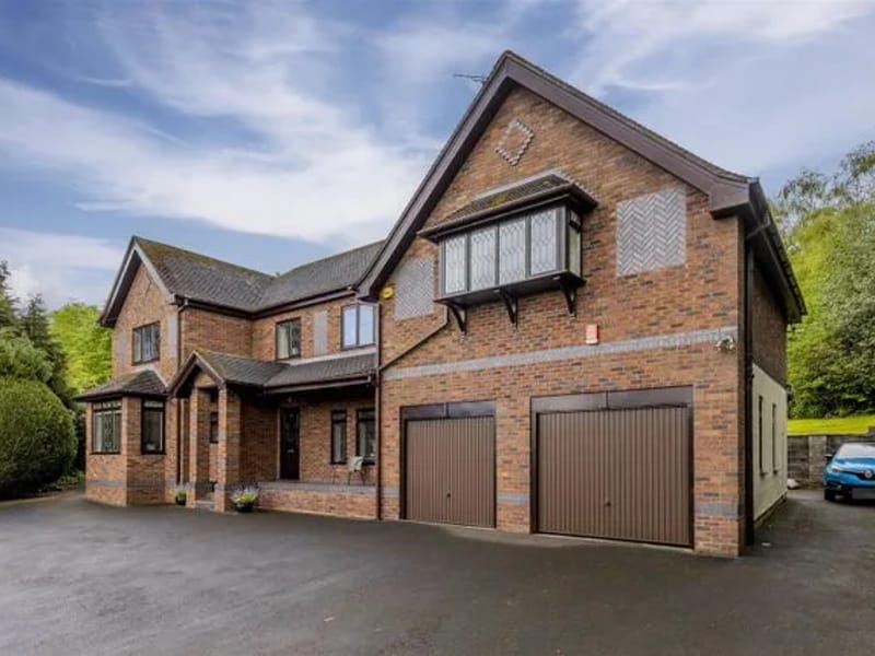 216 Lightwood Road - Assisted Living in Stoke-On-Trent, England photo 2
