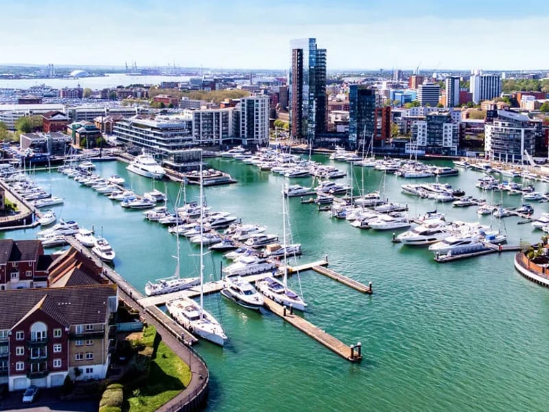 Leighside in Southampton, England photo 5