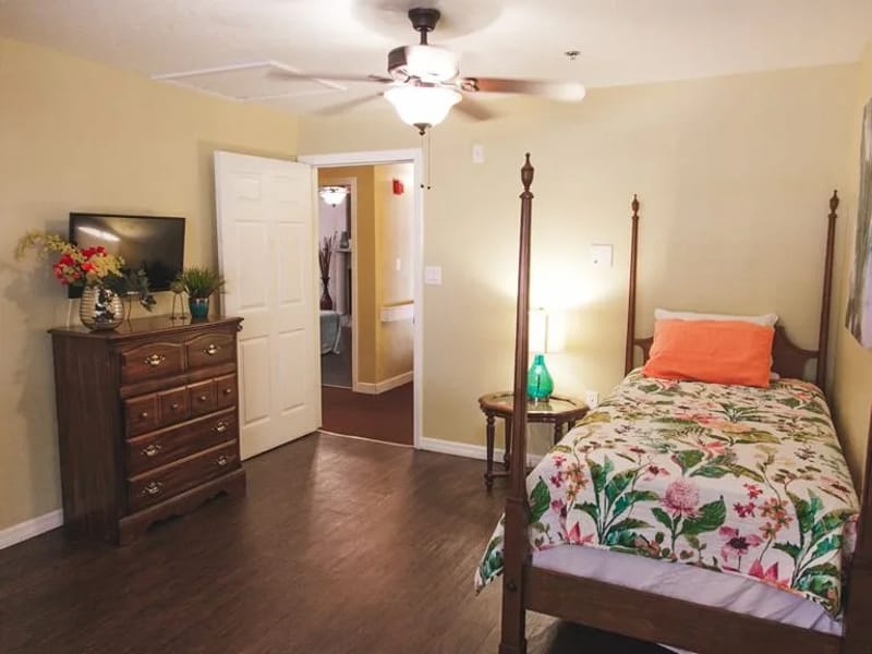 Angels Senior Living At Palm Harbor - Assisted Living in Palm Harbor, FL photo 2