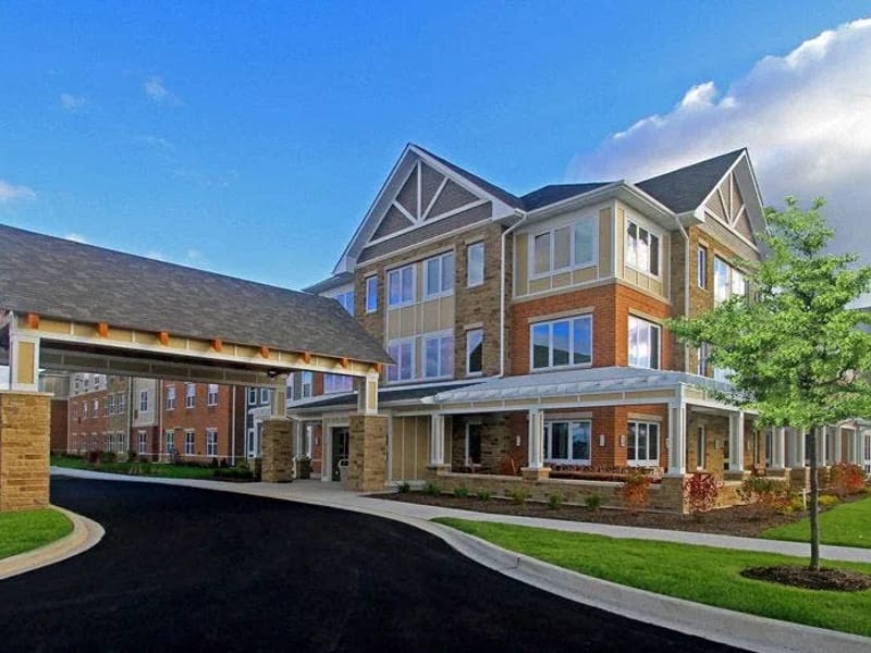 Travanse Living At Grayslake - Assisted Living in Grayslake, IL photo 1