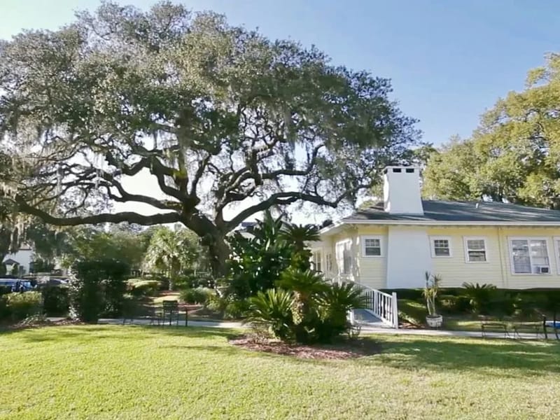 Alabama Oaks Of Winter Park - Assisted Living in Winter Park, FL photo 2