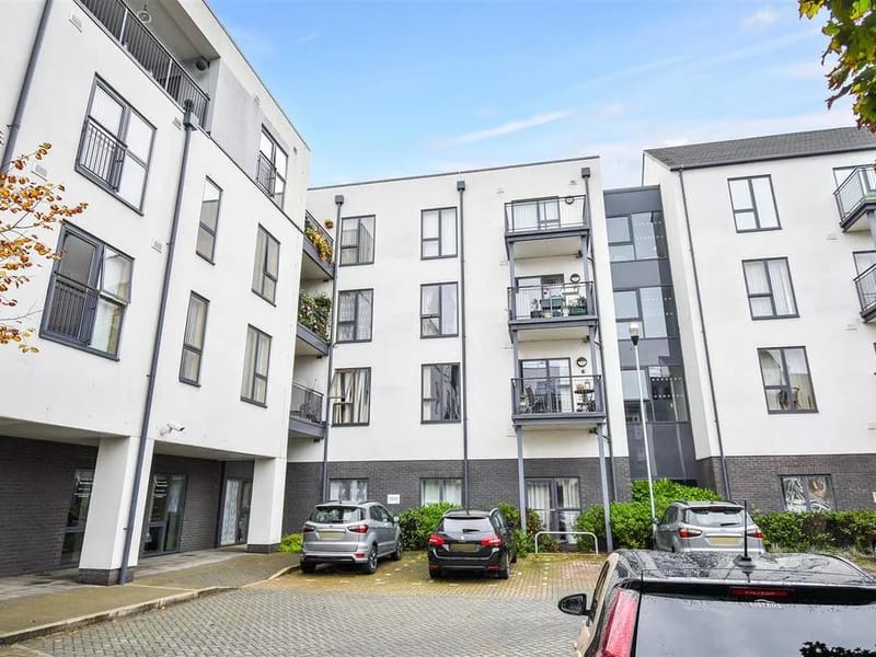 Beddoe Court - Assisted Living in Leamington Spa, England photo 3