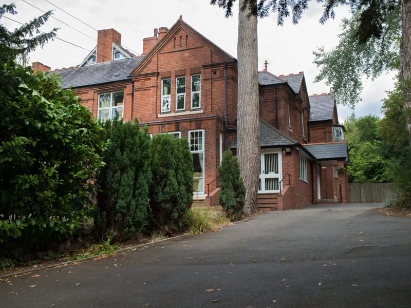 Arbour Lodge - Nursing Home in Wolverhampton, England photo 2
