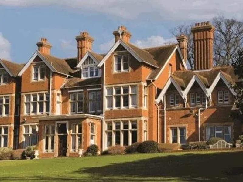 Wytham House in Oxford, England photo 2