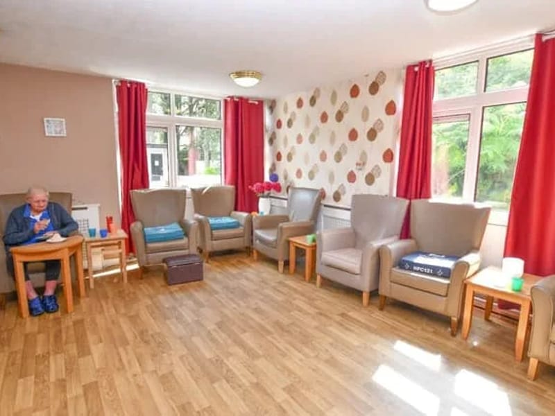 Lyndhurst Residential Care Home - Nursing Home in Leigh, England photo 1