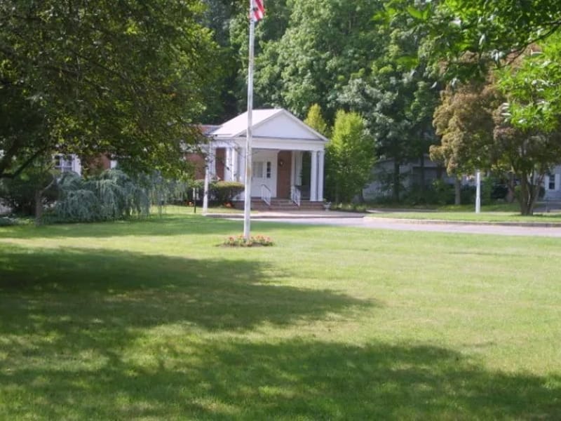 Family of Caring Healthcare at Ridgewood - Nursing Home in Ridgewood, NJ photo 2