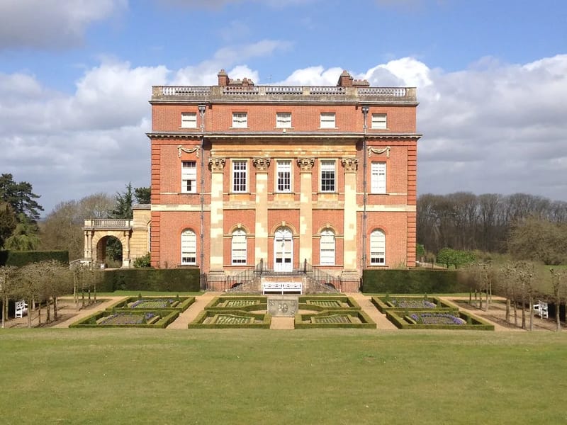 Clandon House - Nursing Home in Ilford, England photo 2