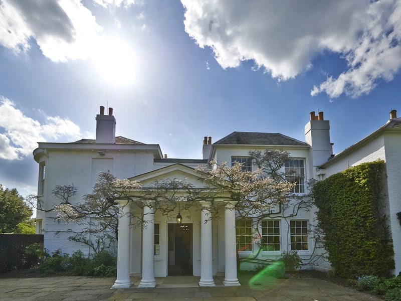 Pembroke Lodge - Nursing Home in Reading, England photo 3
