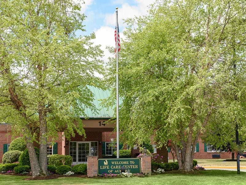 Life Care Center of Auburn - Nursing Home in Auburn, MA photo 2