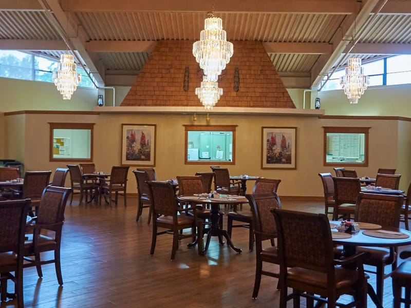 Clearview Lantern Suites - Assisted Living in Warren, OH photo 2