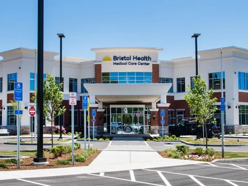 Bristol Hospital - Hospital in Bristol, CT photo 2