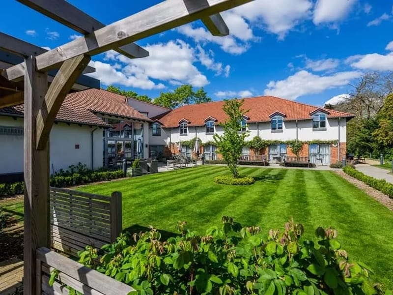 Yourlife (Walton-on-Thames) - In-Home Care in Walton-On-Thames, England photo 2
