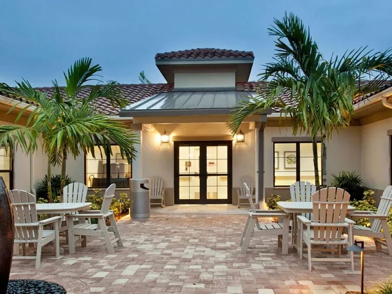 The Capstone At Royal Palm — Assisted Living, Royal Palm Beach, FL · photo 2