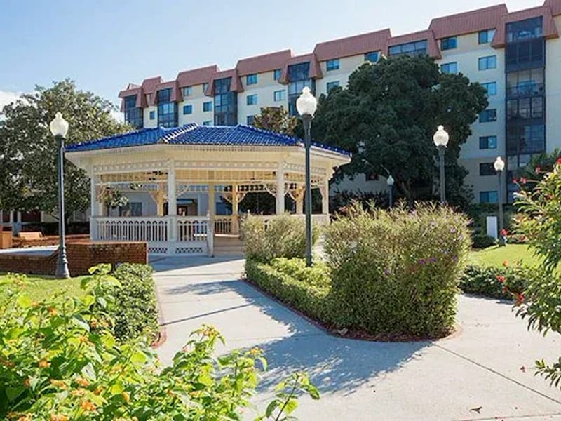 Freedom Square Health Care Center — Nursing Home, Seminole, FL · photo 2