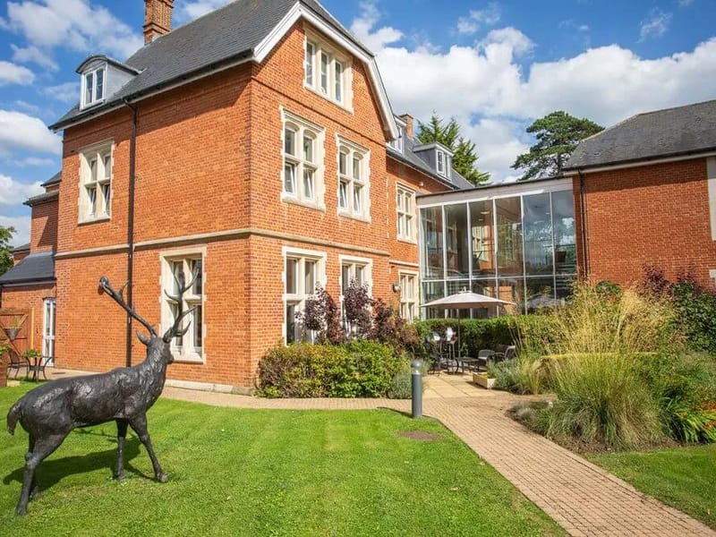Maids Moreton Hall - Nursing Home in Buckingham, England photo 2