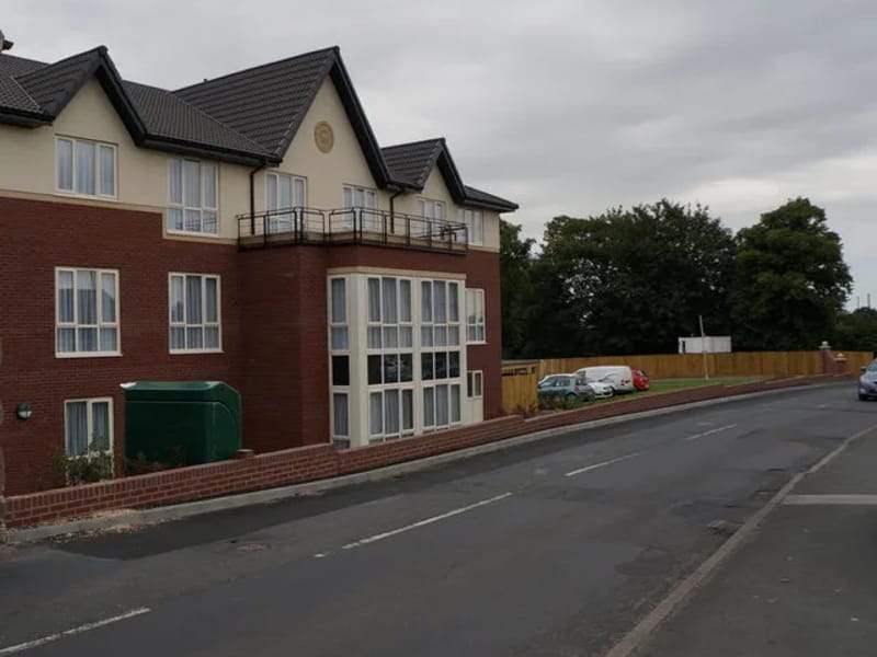 Holyrood House - Nursing Home in Knottingley, England photo 3