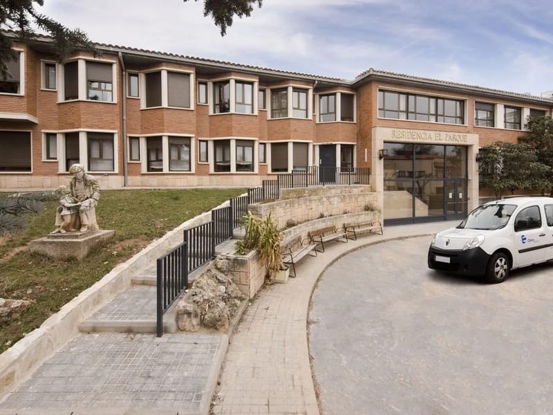 Residencia De Personas Mayores "El Castillo" - Hogar de Ancianos in Saldaña, Castilla y León photo 1