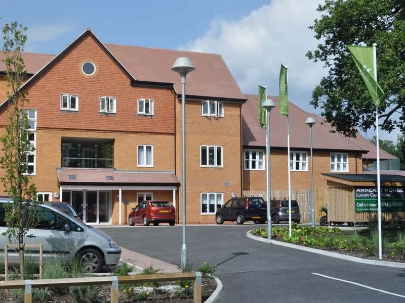 Amherst House - Nursing Home in Horley, England photo 2