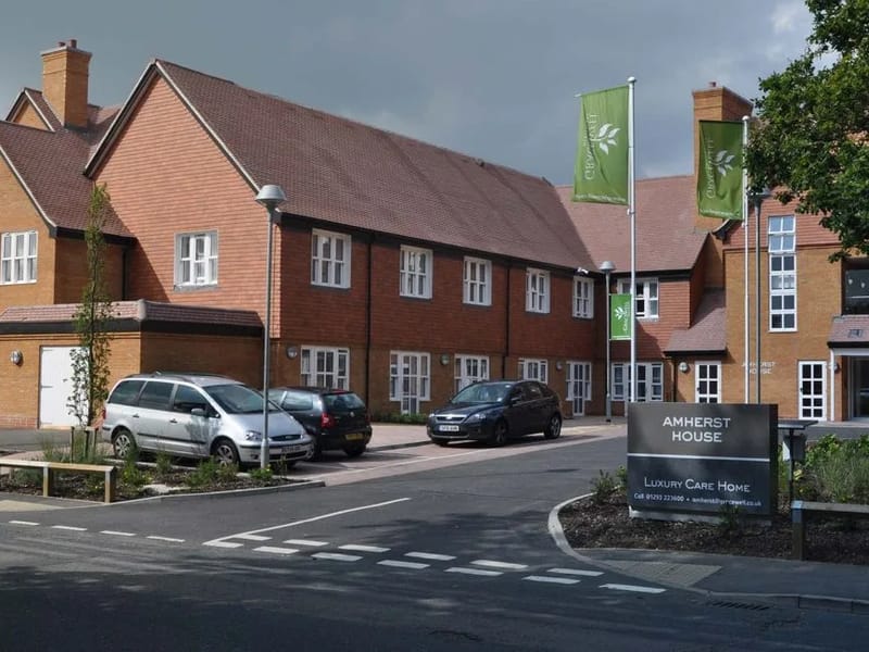 Amherst House - Nursing Home in Horley, England photo 3