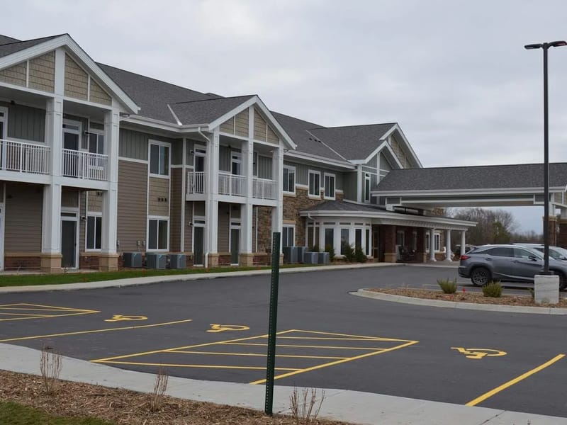Arbor Glenn Senior Living - Assisted Living in Lake Elmo, MN photo 1