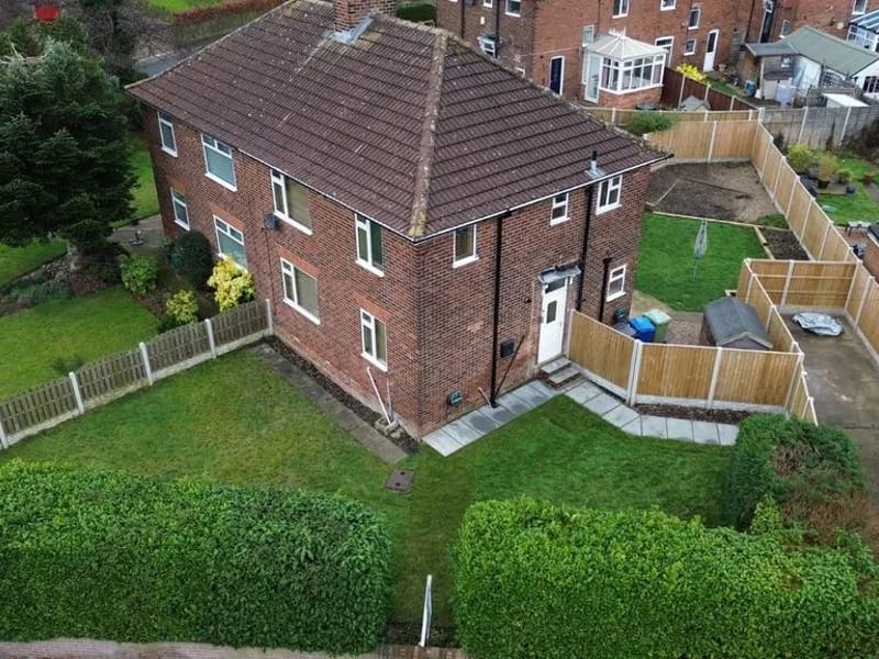 Littlemoor House in Chesterfield, England photo 4