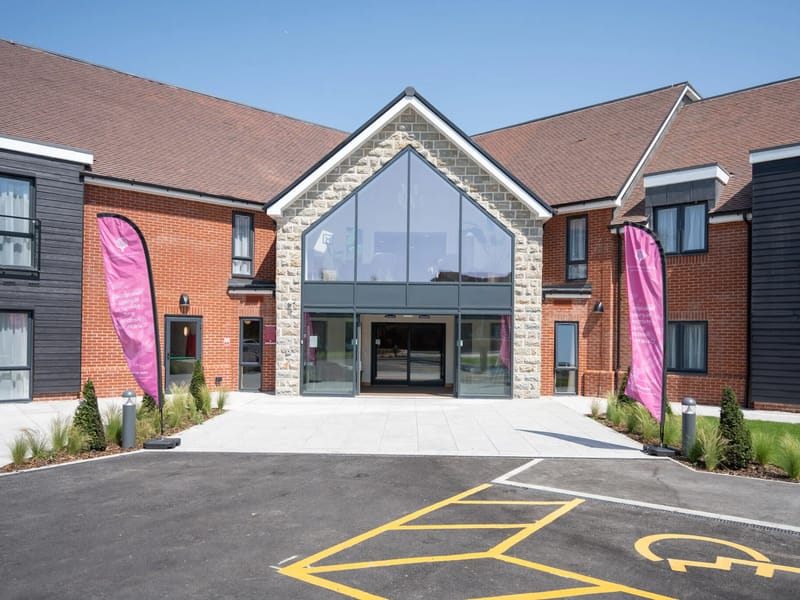 Maplewood Court Care Home - Nursing Home in Maidstone, England photo 4