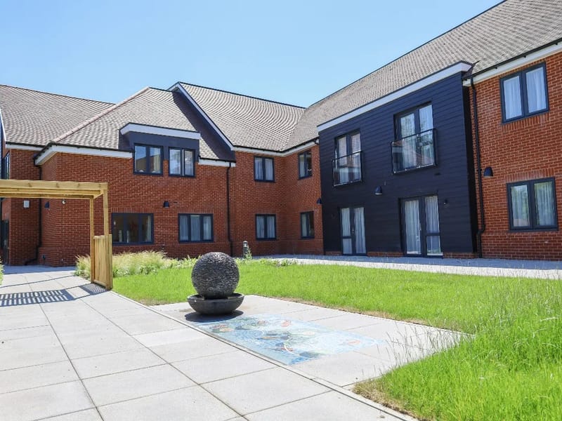 Maplewood Court Care Home - Nursing Home in Maidstone, England photo 3