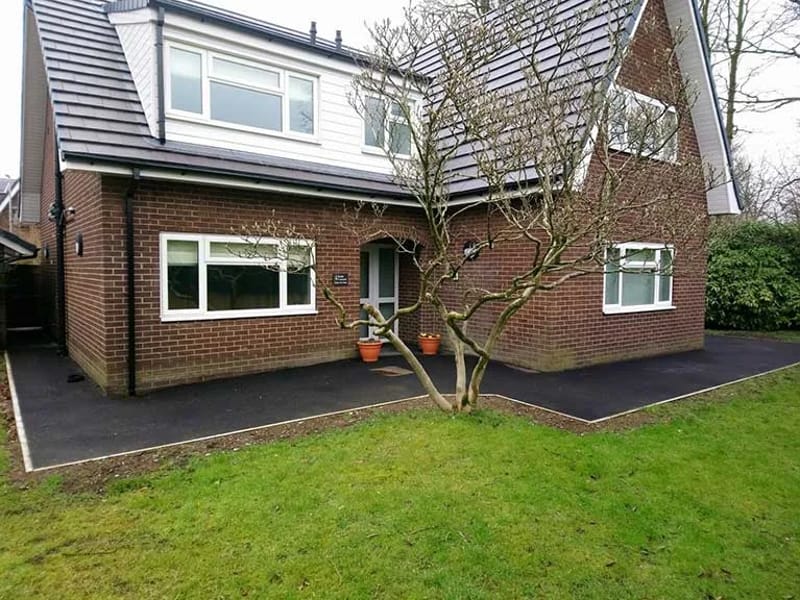 Keele Crescent Care Home - Assisted Living in Macclesfield, England photo 1