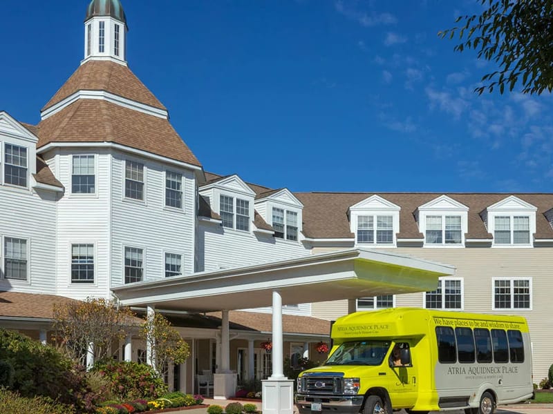 Atria Aquidneck Place - Assisted Living in Portsmouth, RI photo 3