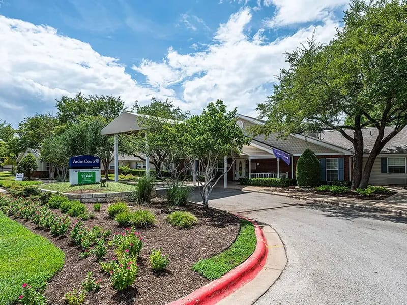 Arden Courts Of Austin - Assisted Living in Austin, TX photo 2