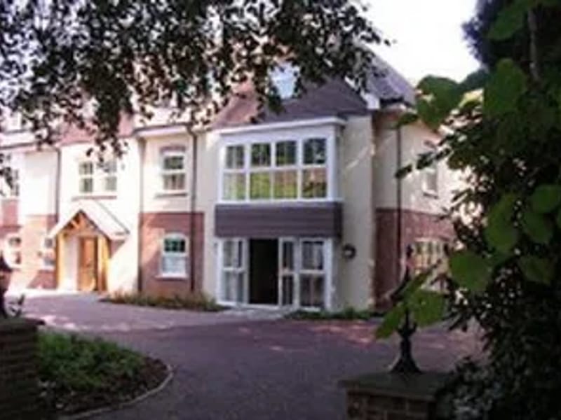 Aranlaw House Care Home - Nursing Home in Poole, England photo 3