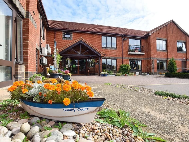 ExtraCare Charitable Trust Sunley Court in Kettering, England photo 2