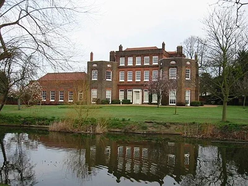 Candover House - Assisted Living in Hornchurch, England photo 1
