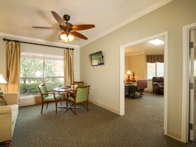 Jamestown Nursing and Rehab, LLC - Nursing Home in Rogers, AR photo 2
