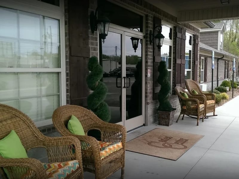 Cades Center - Assisted Living in Jackson, TN photo 2
