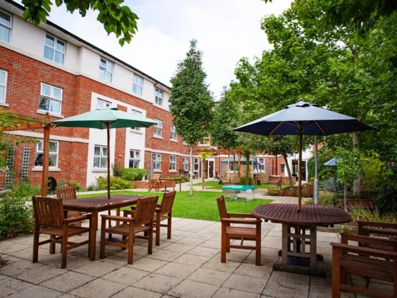 Tunbridge Wells Care Centre - Nursing Home in Tunbridge Wells, England photo 2
