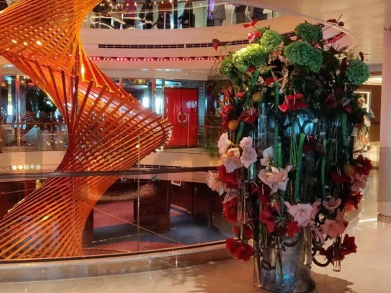 Atrium - Verpleeghuis in Rotterdam, Zuid-Holland photo 1