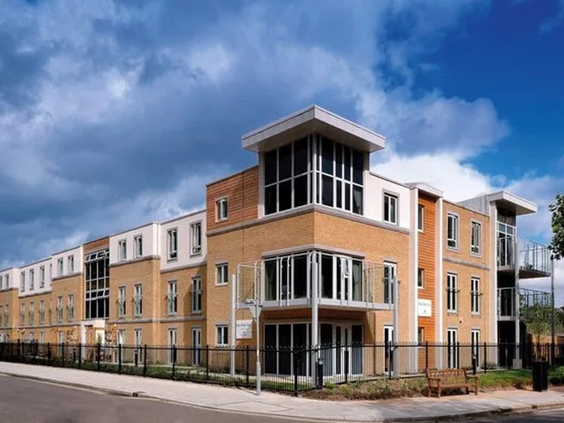 Deer Park View Care Centre - Nursing Home in Teddington, England photo 3