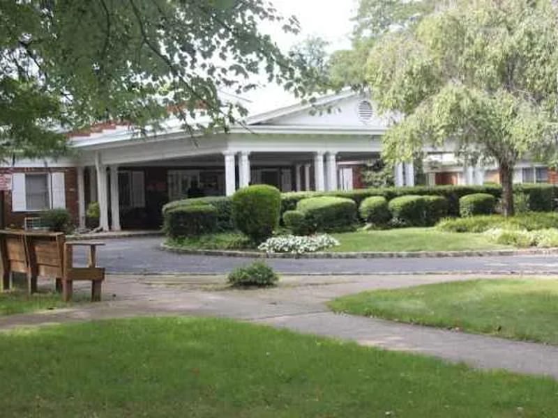 Cornell Care & Rehabilitation Center - Nursing Home in Elizabeth, NJ photo 2
