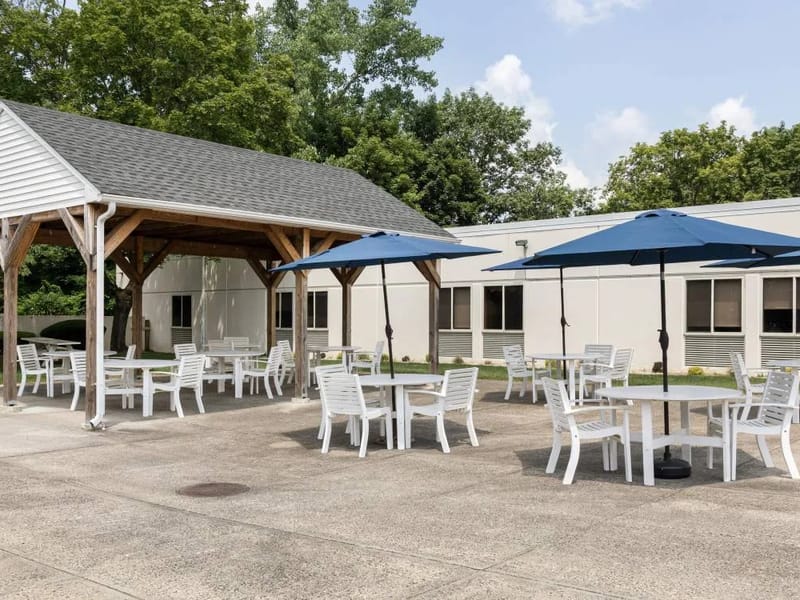 Complete Care at Glendale — Assisted Living, Naugatuck, CT · photo 1