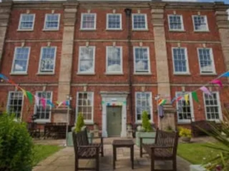 Tutnall Hall Care Home - Nursing Home in Bromsgrove, England photo 3