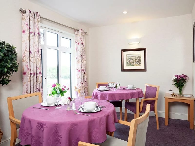 Stowford House Care Home - Nursing Home in Abingdon, England photo 2
