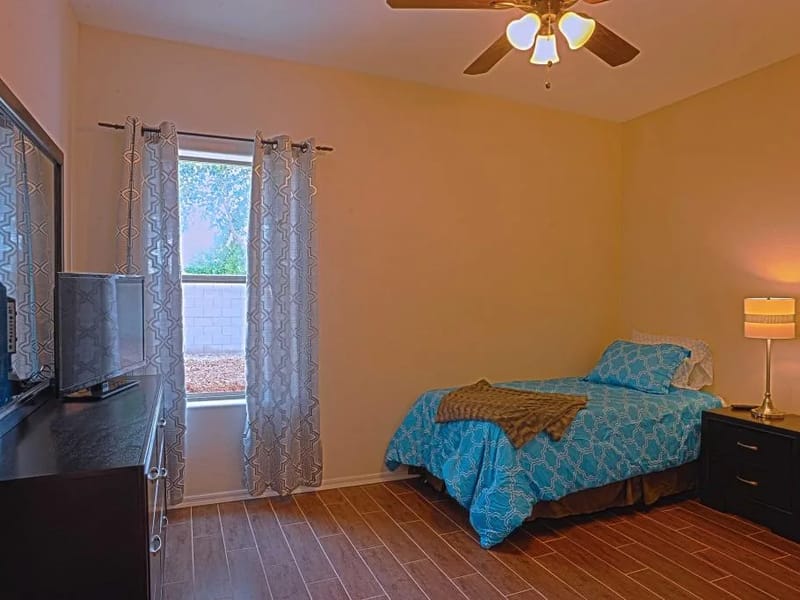 A Parent'S Paradise And Care Llc - Assisted Living in Surprise, AZ photo 2