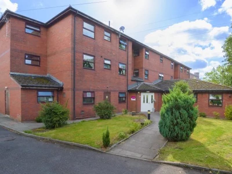 Half Acre Care Home - Nursing Home in Manchester, England photo 3