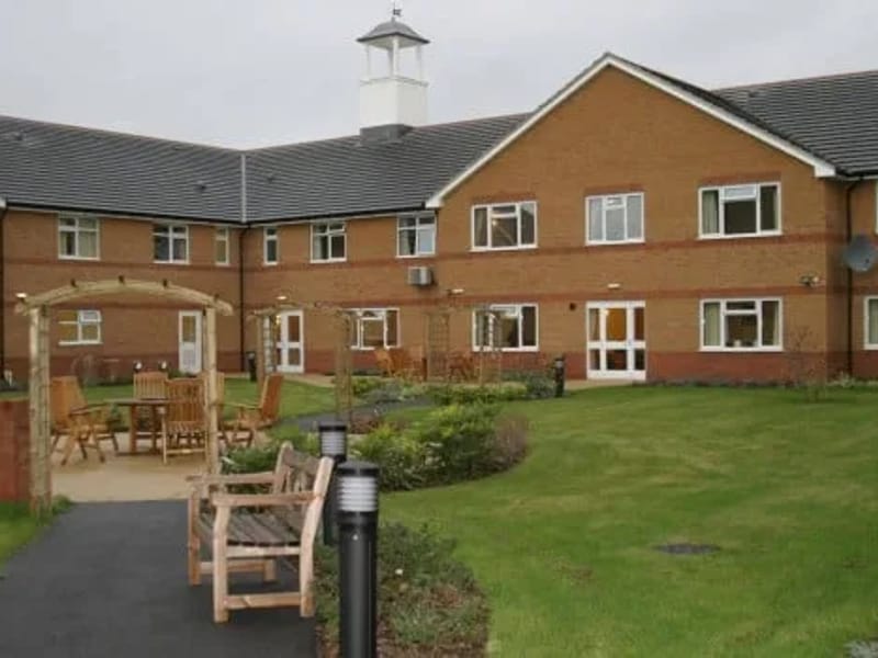 Gifford House Care Home - Nursing Home in Basildon, England photo 4