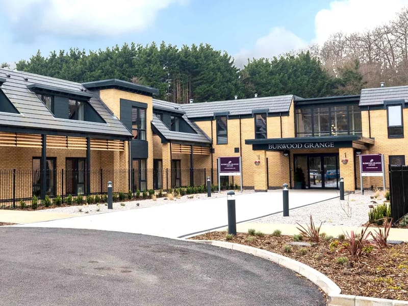 Burwood Grange Care Home - Nursing Home in Walton-On-Thames, England photo 3