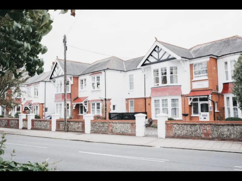 Melrose Care Home - Nursing Home in Worthing, England photo 3