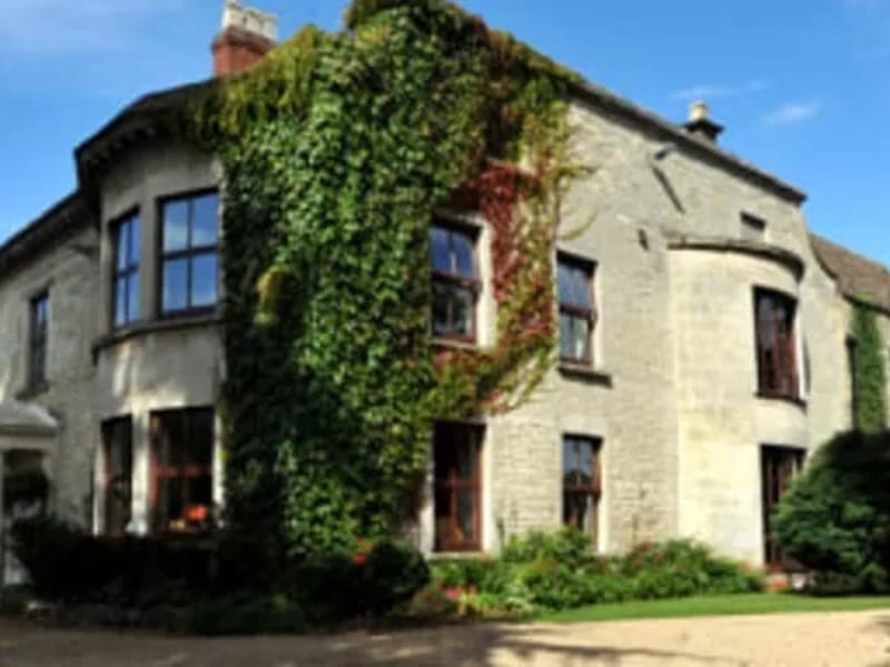 Winslow House - Assisted Living in Stroud, England photo 2