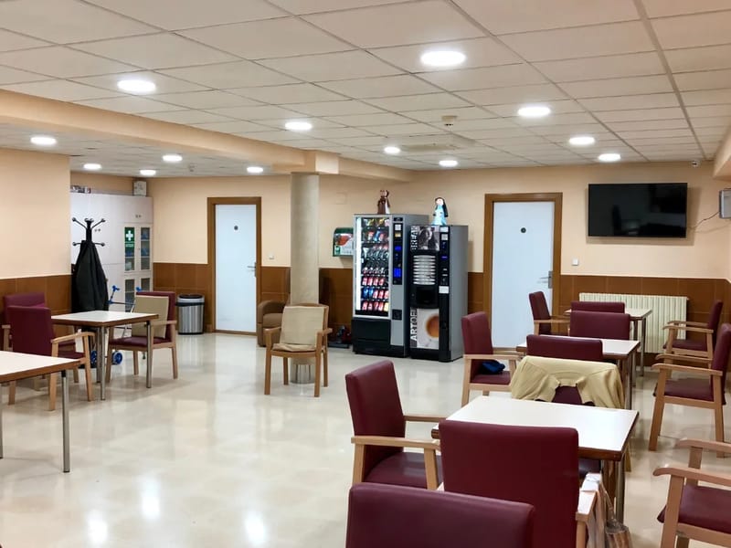 Residencia De Ancianos Pirineos - Hogar de Ancianos in Zaragoza, Aragón photo 2