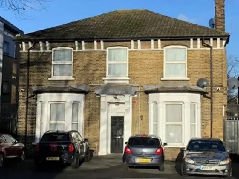 Rowallan House - Nursing Home in Romford, England photo 2